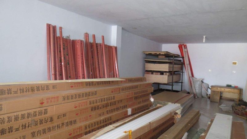 电子车间防静电地面材料：关键特性与选型要点**